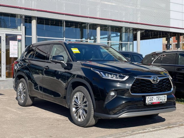 toyota-highlander-20-l-2025-g-big-3