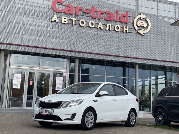 kia-rio-14-l-2014-g-big-0