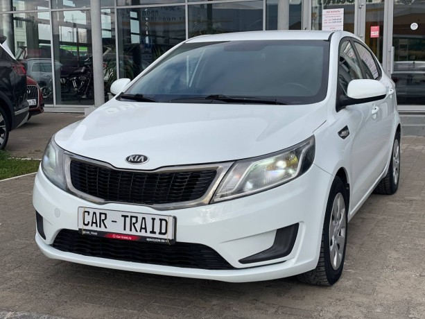 kia-rio-14-l-2014-g-big-1