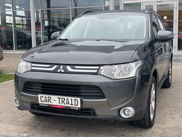 mitsubishi-outlander-24-l-2013-g-big-1
