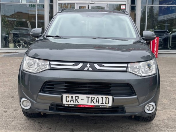 mitsubishi-outlander-24-l-2013-g-big-2