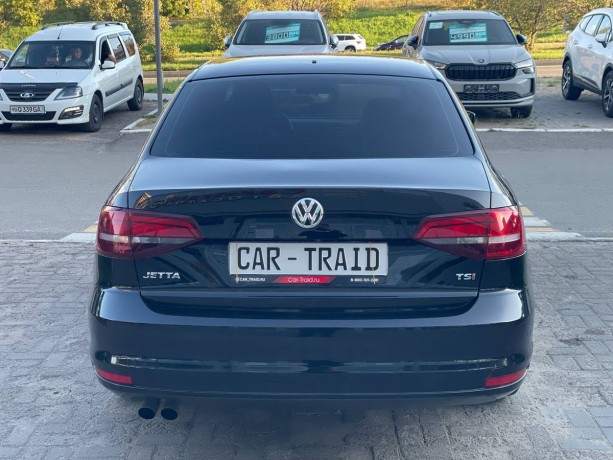 volkswagen-jetta-14-l-2017-g-big-5