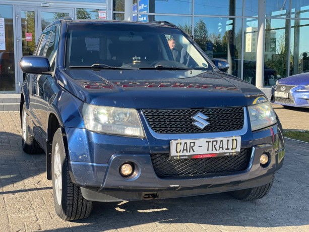suzuki-grand-vitara-24-l-2011-g-big-3