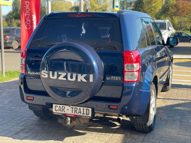 suzuki-grand-vitara-24-l-2011-g-big-4