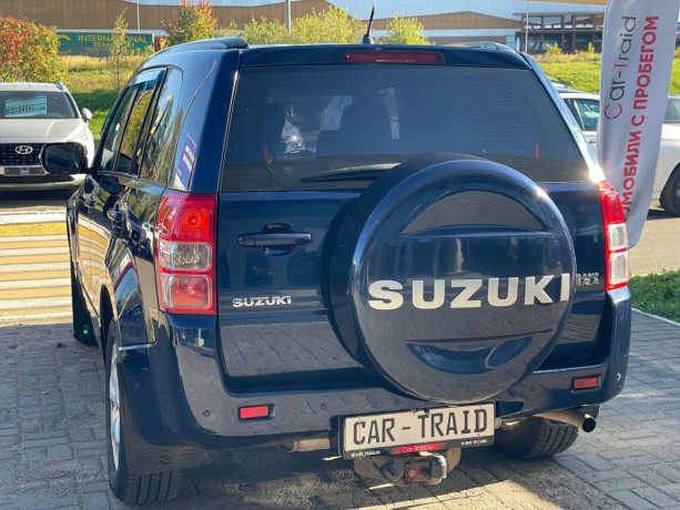 suzuki-grand-vitara-24-l-2011-g-big-6