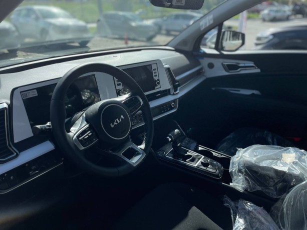 kia-sportage-20-l-2025-g-big-9