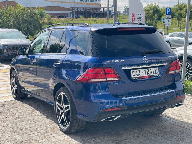 mercedes-benz-gle-21-l-2018-g-big-6