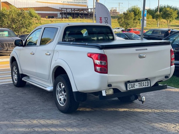 mitsubishi-l200-24-l-2017-g-big-6