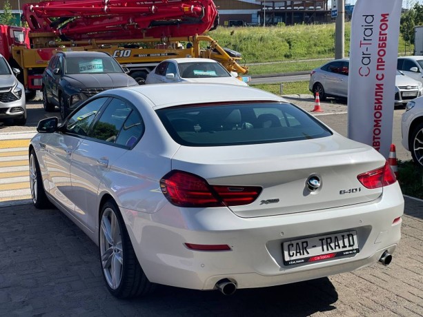 bmw-6-serii-3-l-2013-g-big-6