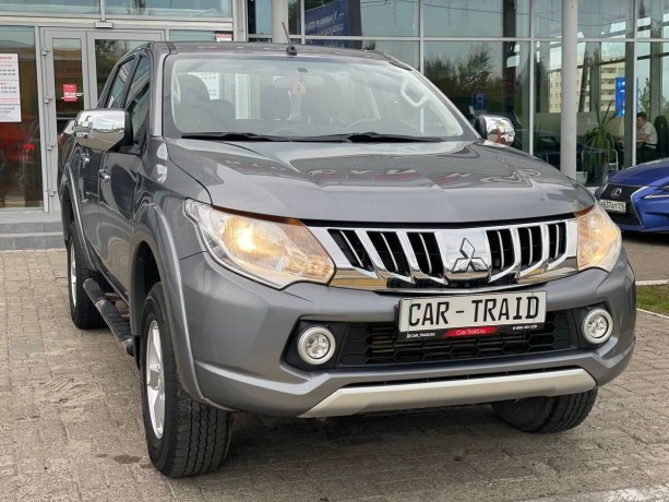 mitsubishi-l200-24-l-2016-g-big-3