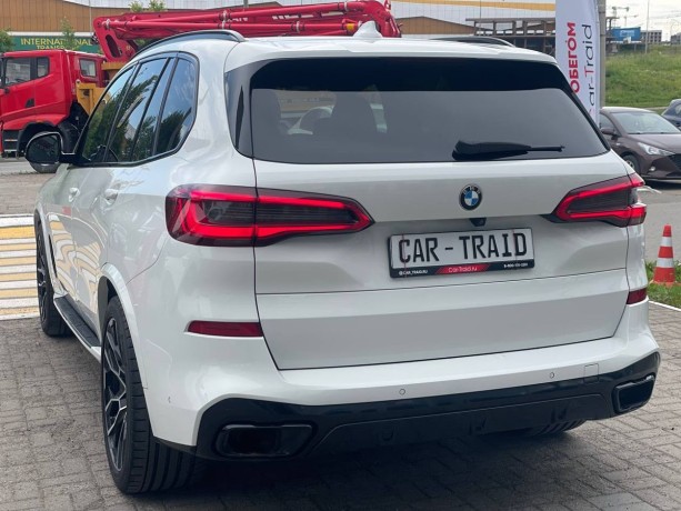 bmw-x5-3-l-2019-g-big-6