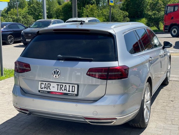 volkswagen-passat-20-l-2018-g-big-4