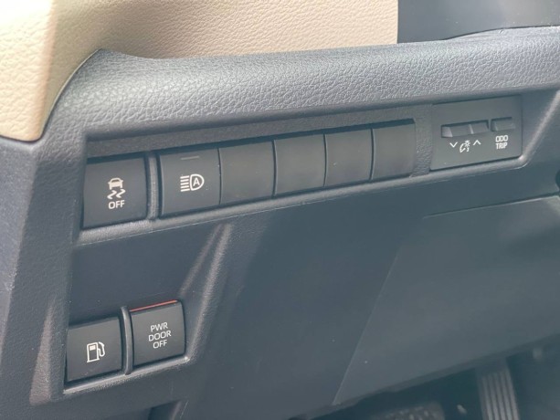toyota-sienna-25-l-2021-g-big-8