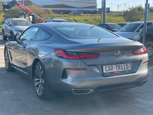 bmw-8-serii-3-l-2020-g-big-6