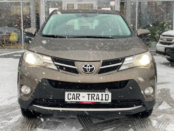 toyota-rav4-20-l-2015-g-big-2