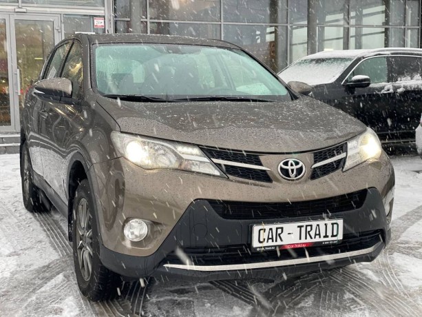 toyota-rav4-20-l-2015-g-big-3