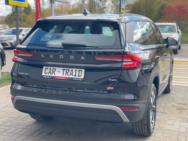 skoda-kodiaq-20-l-2025-g-big-4