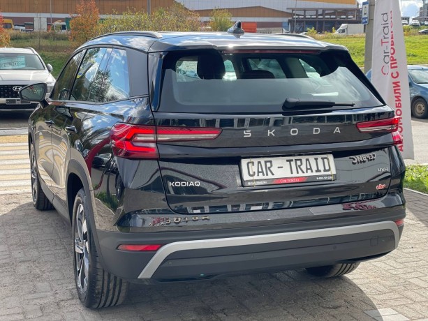 skoda-kodiaq-20-l-2025-g-big-6