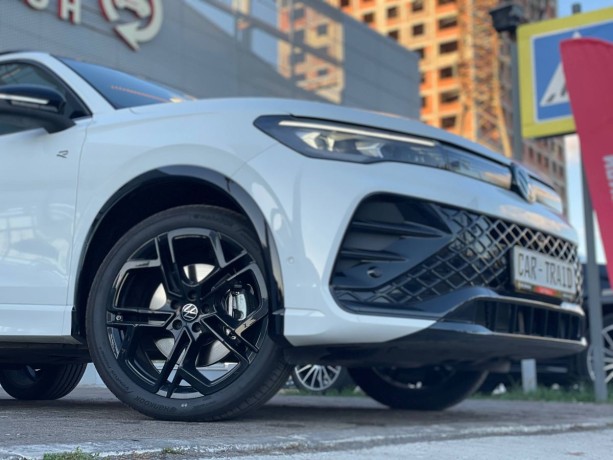 volkswagen-tiguan-20-l-2025-g-big-9