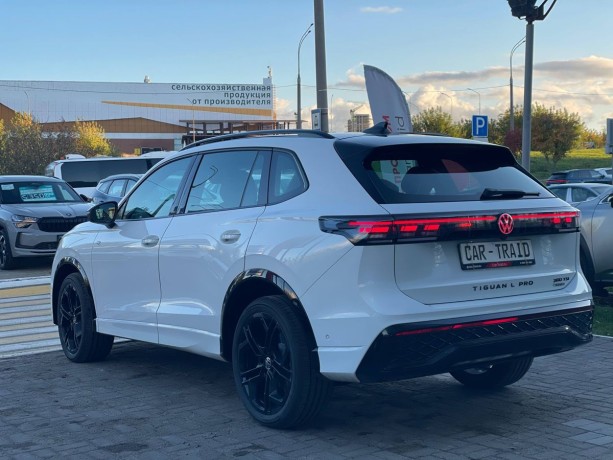 volkswagen-tiguan-20-l-2025-g-big-6