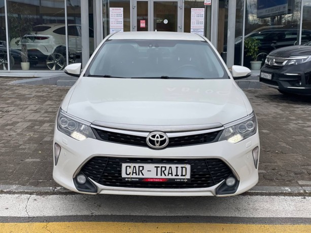 toyota-camry-25-l-2017-g-big-2