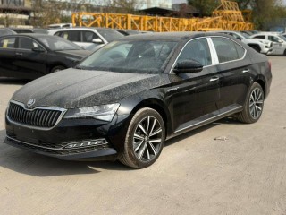 Skoda, Superb, 1.4 л., 2025 г.