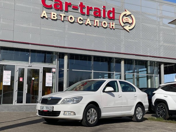 skoda-octavia-14-l-2012-g-big-0