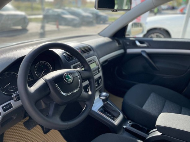 skoda-octavia-14-l-2012-g-big-9