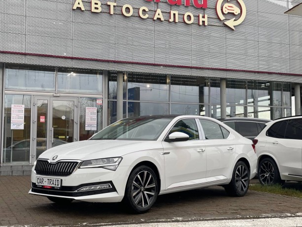 skoda-superb-14-l-2025-g-big-0