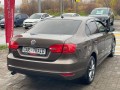 volkswagen-jetta-16-l-2012-g-small-4