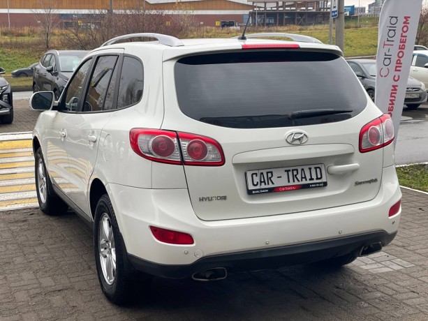 hyundai-santa-fe-24-l-2011-g-big-6