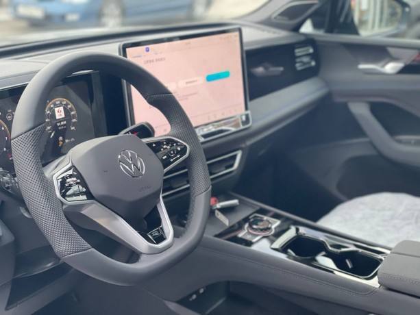 volkswagen-tiguan-20-l-2025-g-big-9