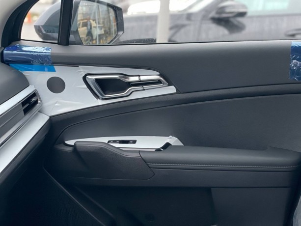 kia-sportage-20-l-2025-g-big-9