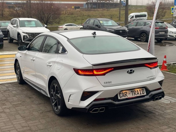 hyundai-lafesta-15-l-2025-g-big-6