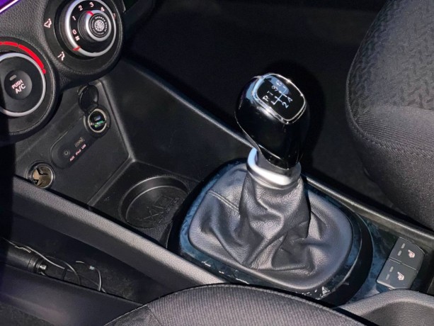 kia-rio-14-l-2014-g-big-9