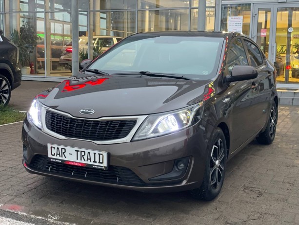 kia-rio-14-l-2014-g-big-1