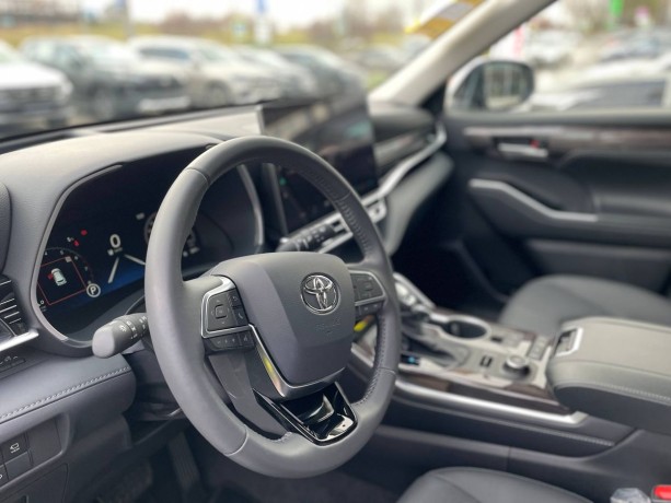 toyota-highlander-20-l-2025-g-big-9