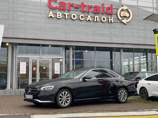 mercedes-benz-e-klass-20-l-2021-g-big-0