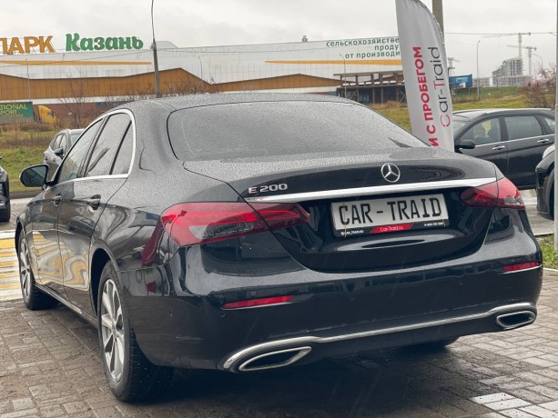 mercedes-benz-e-klass-20-l-2021-g-big-6