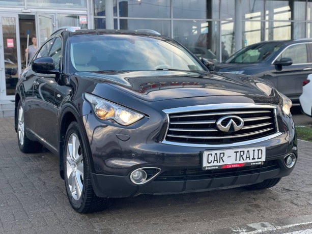 infiniti-qx70-3-l-2014-g-big-3