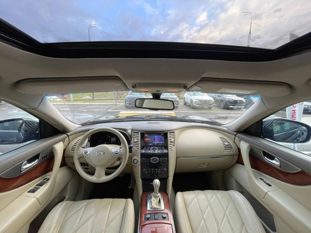 infiniti-qx70-3-l-2014-g-big-7