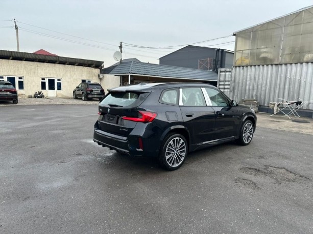 bmw-x1-20-l-2025-g-big-2
