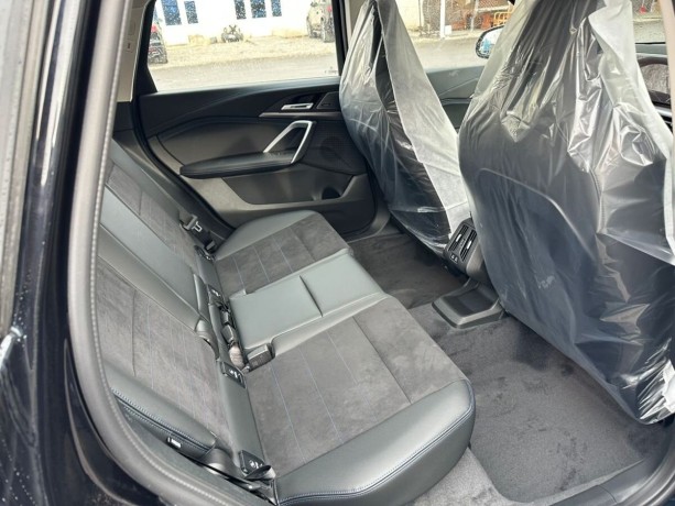 bmw-x1-20-l-2025-g-big-8