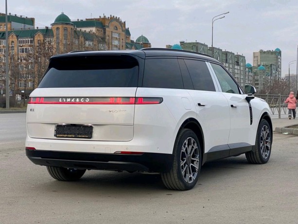 lynk-co-900-20-l-2025-g-big-3