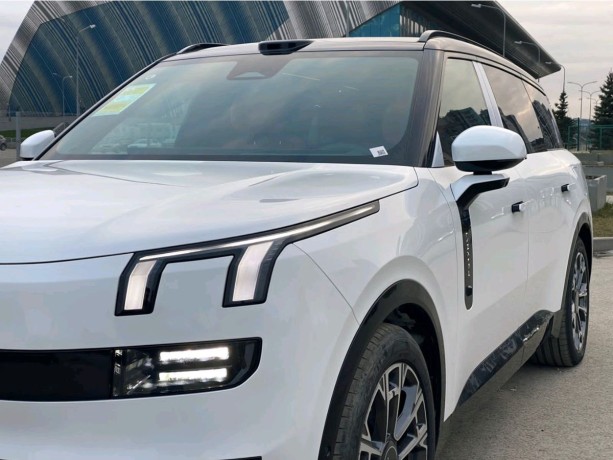 lynk-co-900-20-l-2025-g-big-6