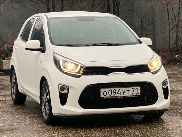 kia-picanto-1-l-2022-g-big-5