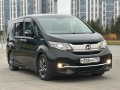 honda-stepwgn-15-l-2016-g-small-2