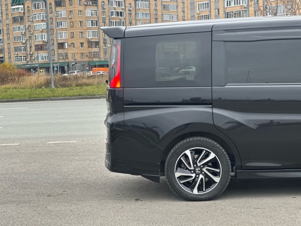 honda-stepwgn-15-l-2016-g-big-8