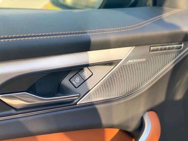 jaguar-f-pace-20-l-2024-g-big-9