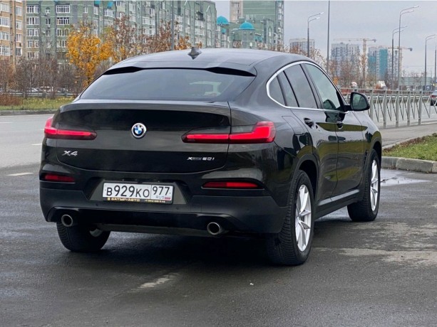 bmw-x4-20-l-2020-g-big-3